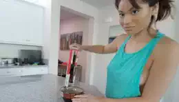 Uy, Se Metió Toda con Liv Wild