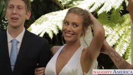 xxx Casadas - Nicole Aniston