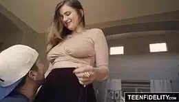 dakota rain con pezones marcados lista para el debut