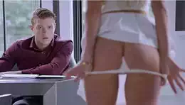 adira allure se quita la tanga delante del empleado de papi