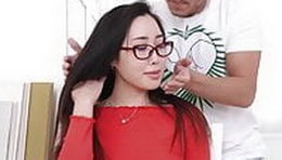 Tutor de Estudios Seduce a Linda y Joven Asiática - Li Loo